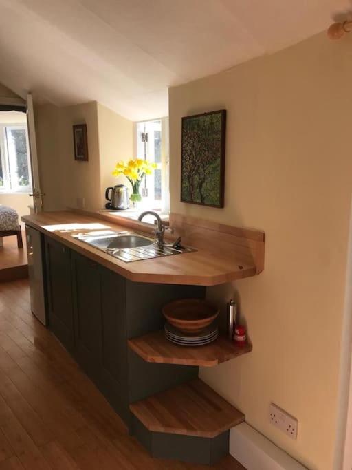 Lyme Clifftop Hideaway Lyme Regis Buitenkant foto