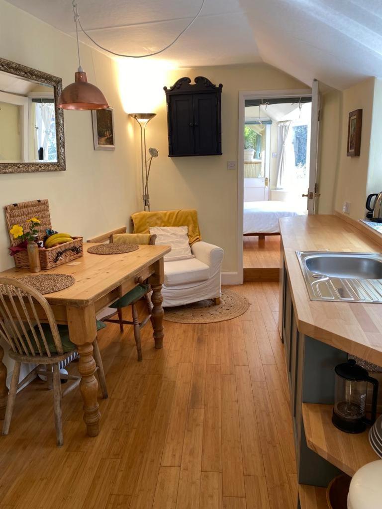 Lyme Clifftop Hideaway Lyme Regis Buitenkant foto